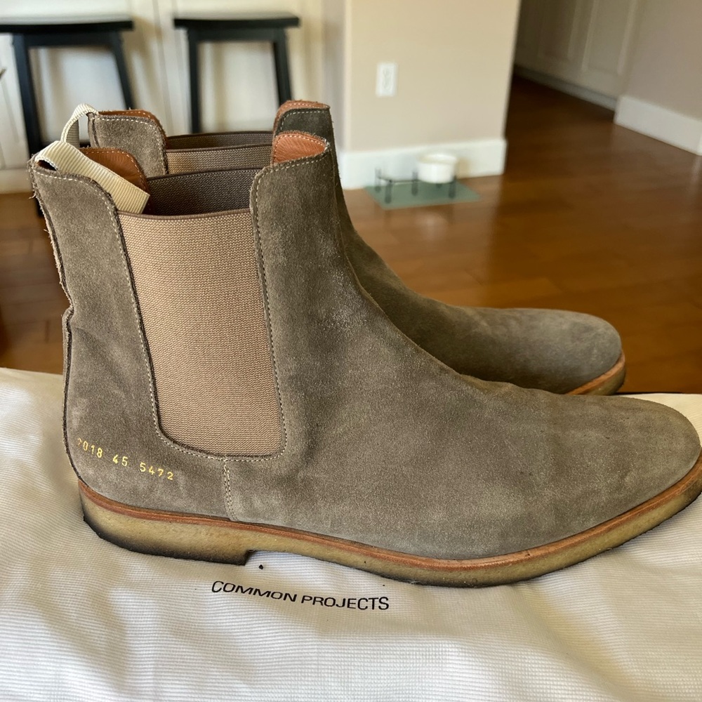Common Projects Chelsea Boots in Grey Suede
